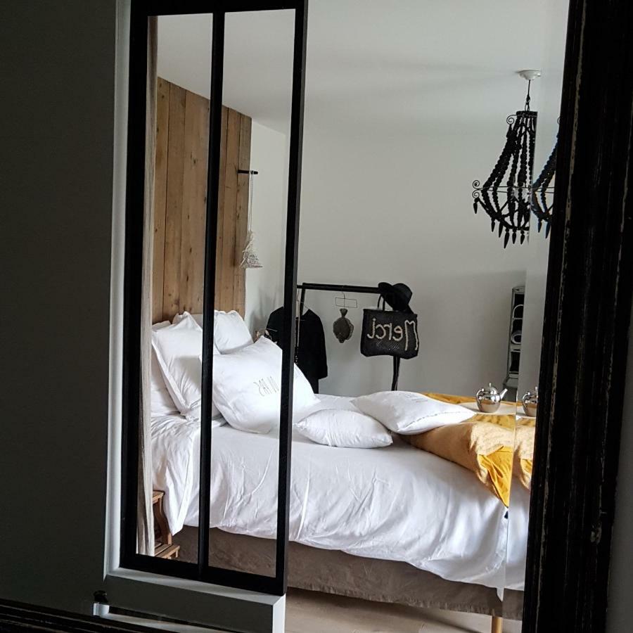Par Hasard Ou Pas Bed & Breakfast Saint-Martin-aux-Chartrains Exterior photo